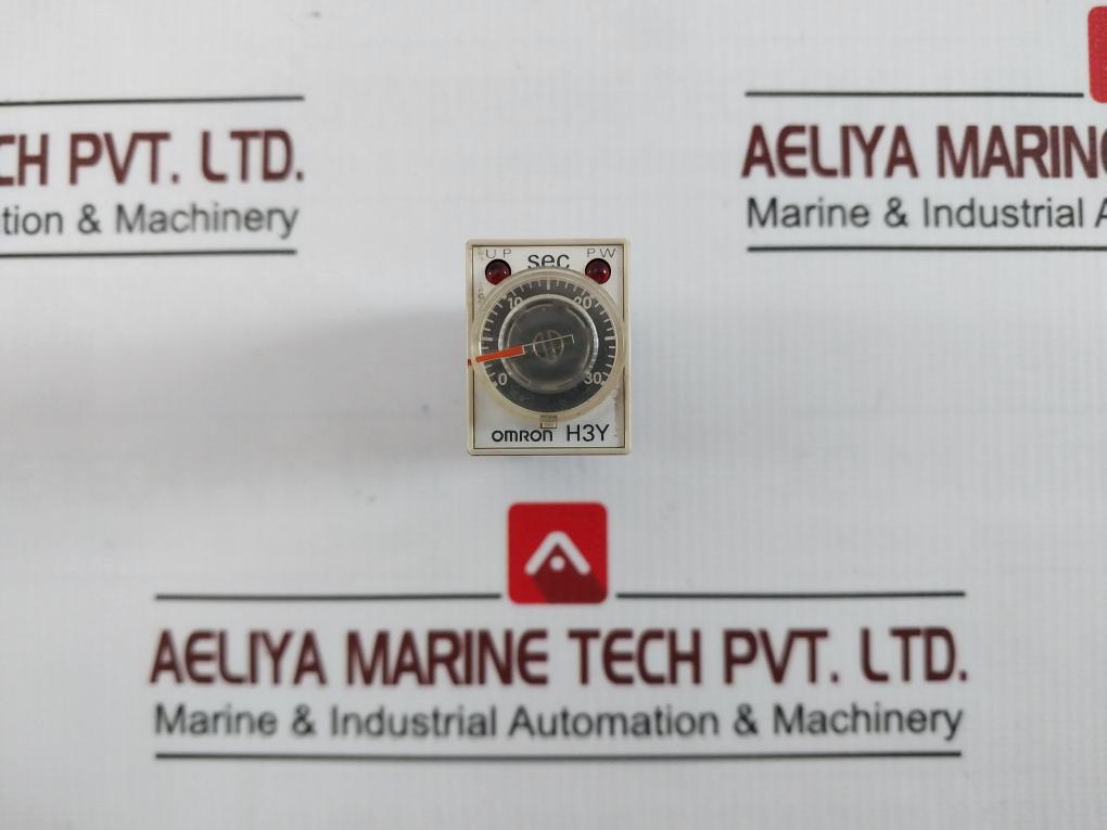 Omron H3Y-4 Timer 110Vac 3A 250Vac 0-30 Sec 07X40N