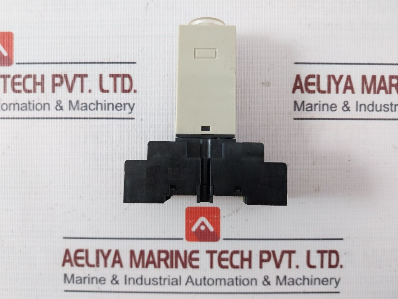 Omron H3Y-4 Timer Module With Base 24Vdc 25370N / Kh-rs-14