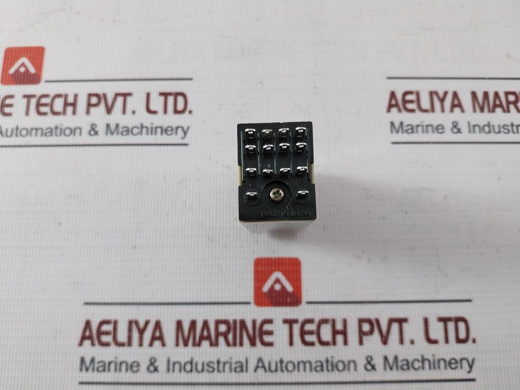 Omron H3Y-4 Timer Relay 30 Sec 24V Dc 3A 250Vac 1Ss-1-000-006 08240N