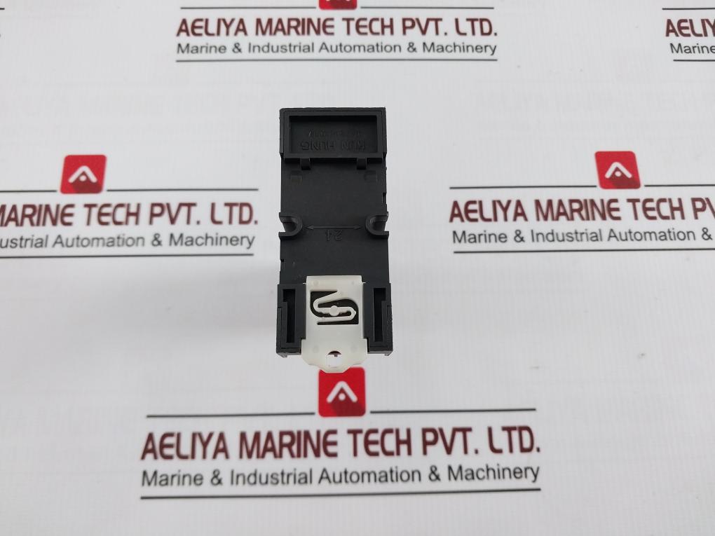 Omron H3Y-4 Timer Relay With Base 3A 24Vdc 0-30 Sec 250Vac 7A Kh-rs-14M 04Y8M