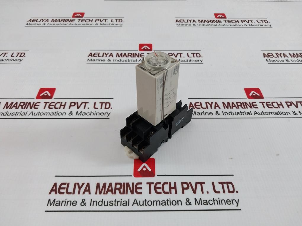 Omron H3Y-4 Timer Relay With Base 3A 24Vdc 0-30 Sec 250Vac 7A Kh-rs-14M 04Y8M