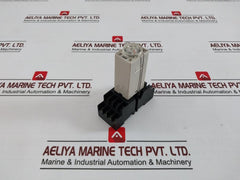 Omron H3Y-4 Timer Relay With Base 3A 24Vdc 0-30 Sec 250Vac 7A Kh-rs-14M 04Y8M
