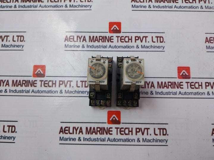 Omron H3Y-4 Timer With Base 0-30 Sec 24 Vdc