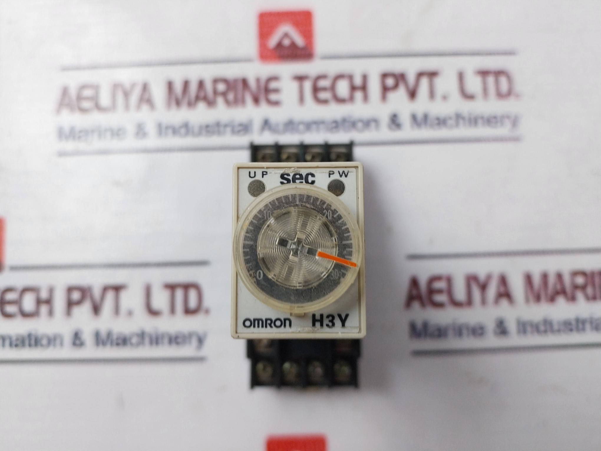 Omron H3Y-4 Timer With Base 0-30 Sec 24 Vdc