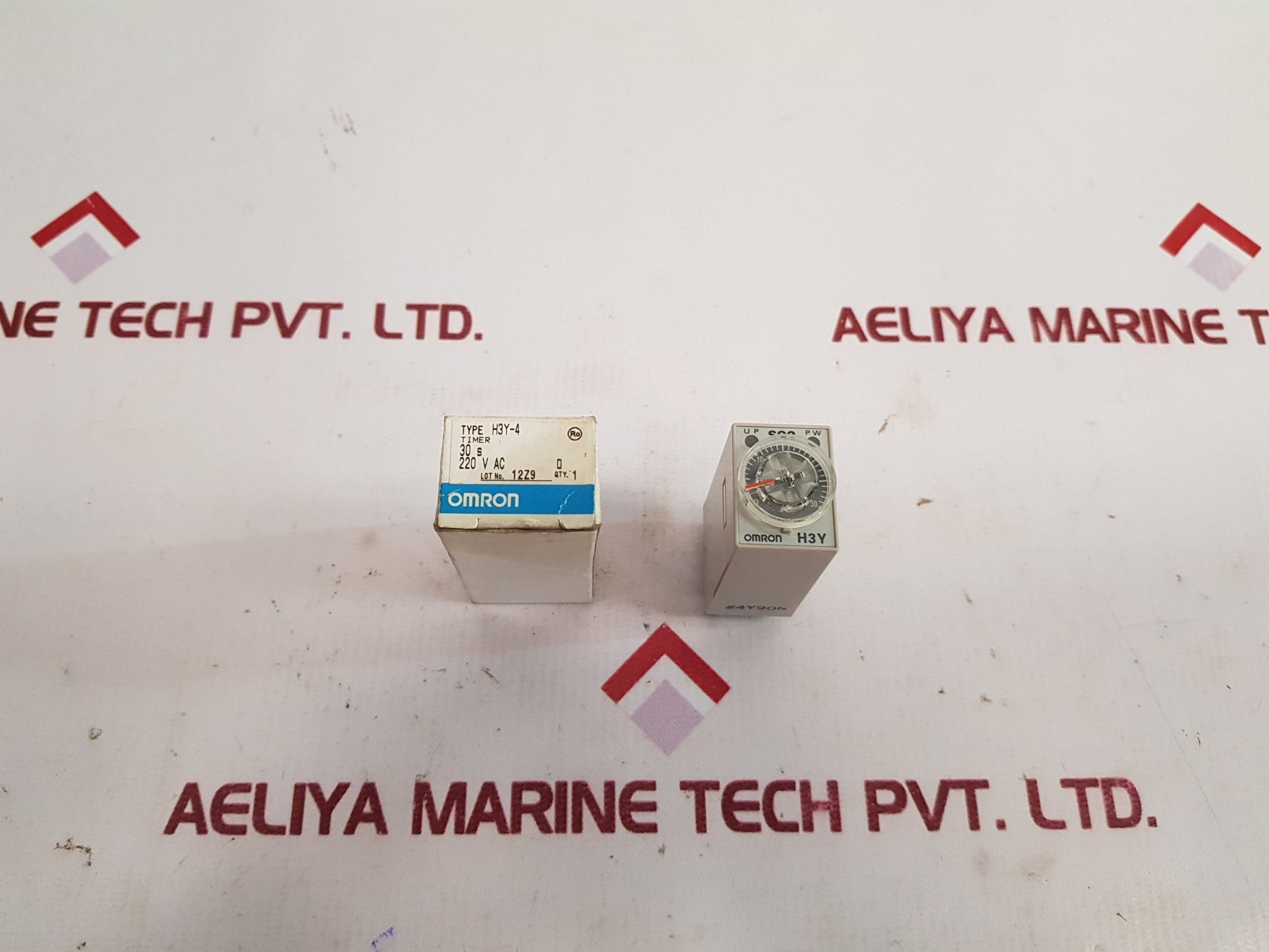 Omron H3Y-4 Timer 24Y90N