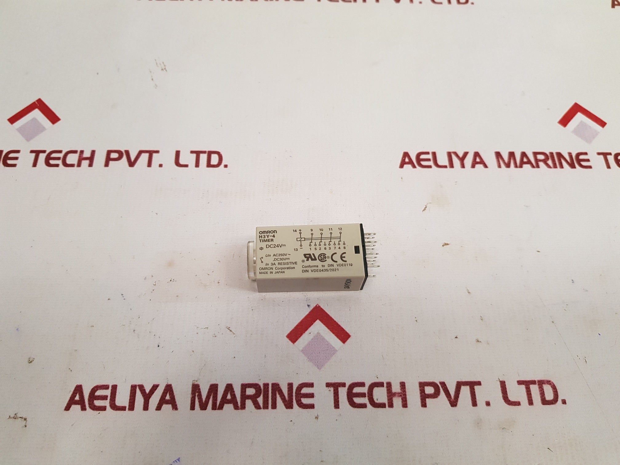 Omron H3Y-4 Timer 24Y90N