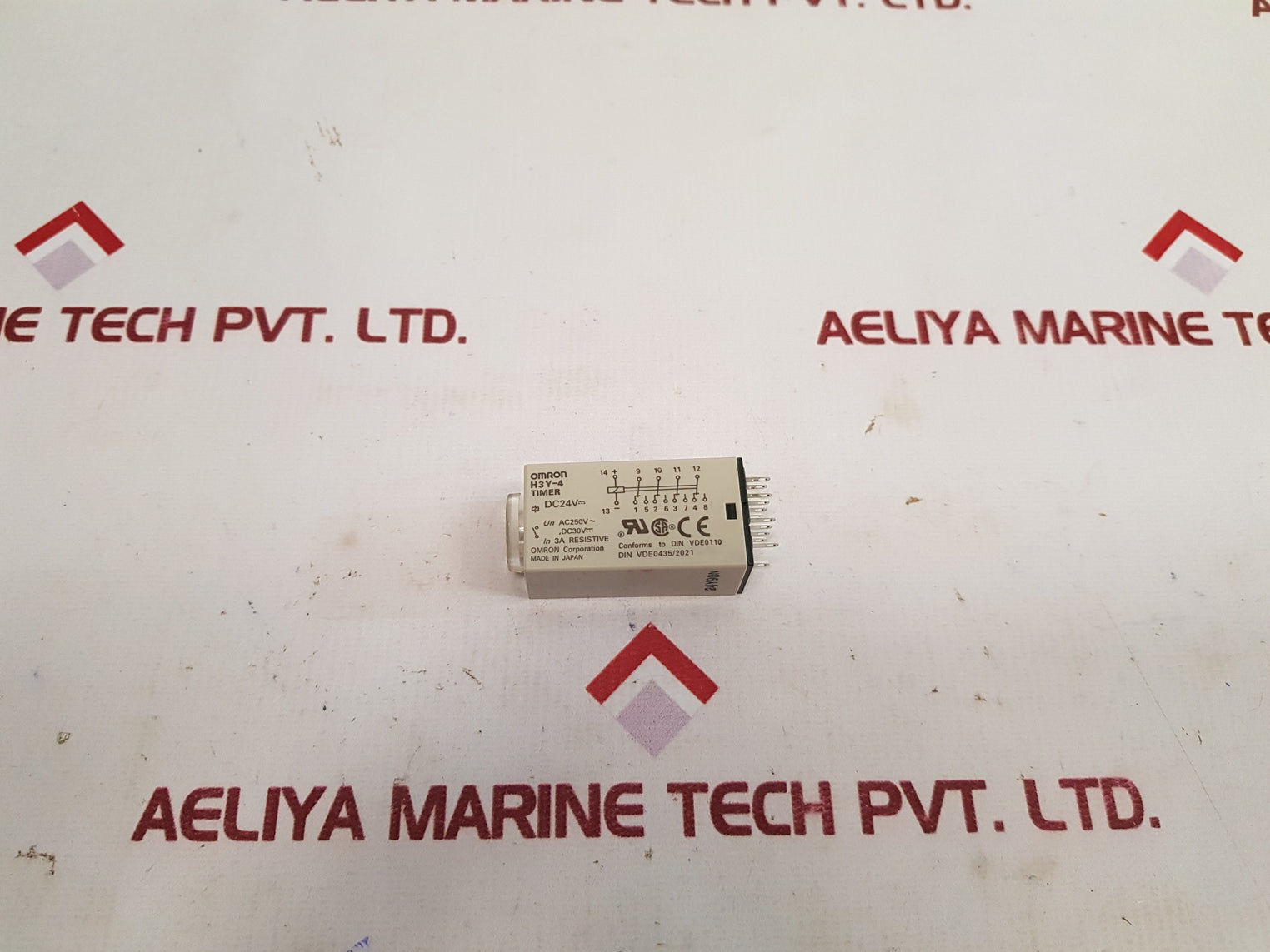 Omron H3Y-4 Timer 24Y90N