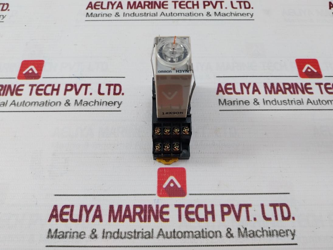 Omron H3Yn-4 Solid State Timer Relay With Socket Y92H-3 Pyf 14A Dc24V--- 3A 0-1.0