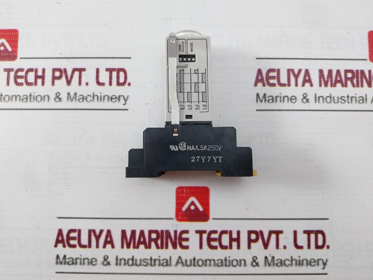 Omron H3Yn-4 Solid State Timer Relay With Socket Y92H-3 Pyf 14A Dc24V--- 3A 0-1.0