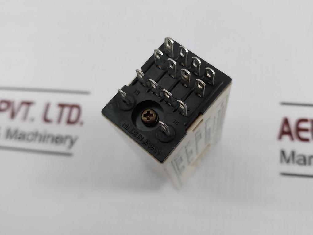 Omron H3Yn-4 Timer 200-230V 50/60Hz 250V 30V 3A 1S To 10M 14560N