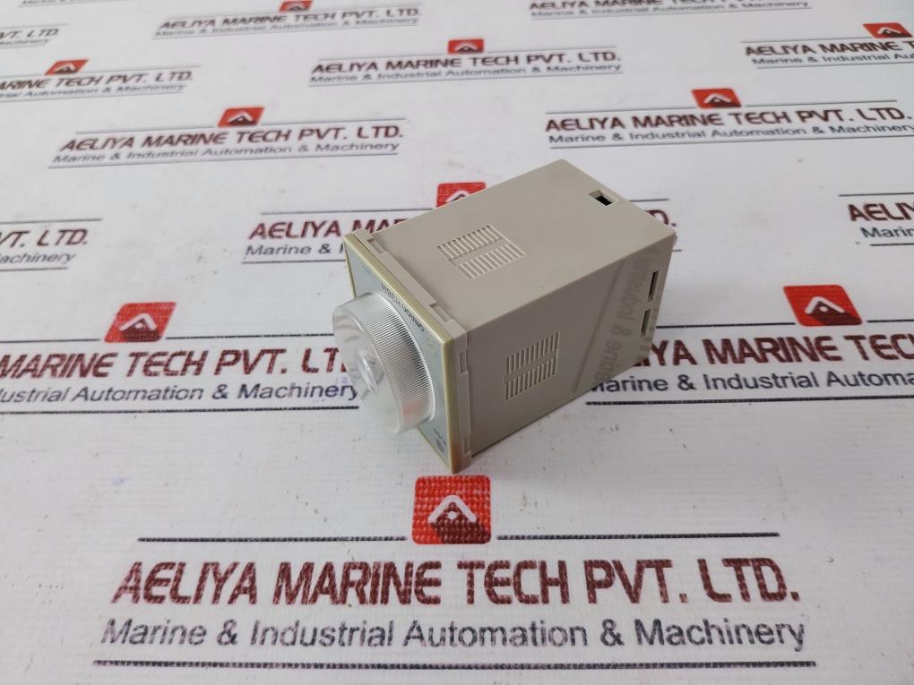 Omron H3Bh-8 Ac100/110/120V 0.5S-10S Timer