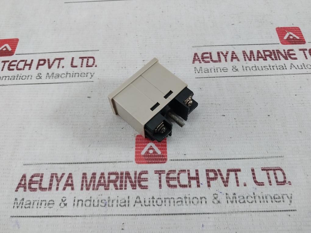 Omron H7Et-bm Time Counter Hour Meter Digital Display