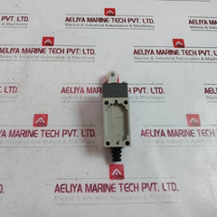 Omron Hl-5000 Economical Miniature Limit Switch Boasting Rigid Construction 5A 250Vac