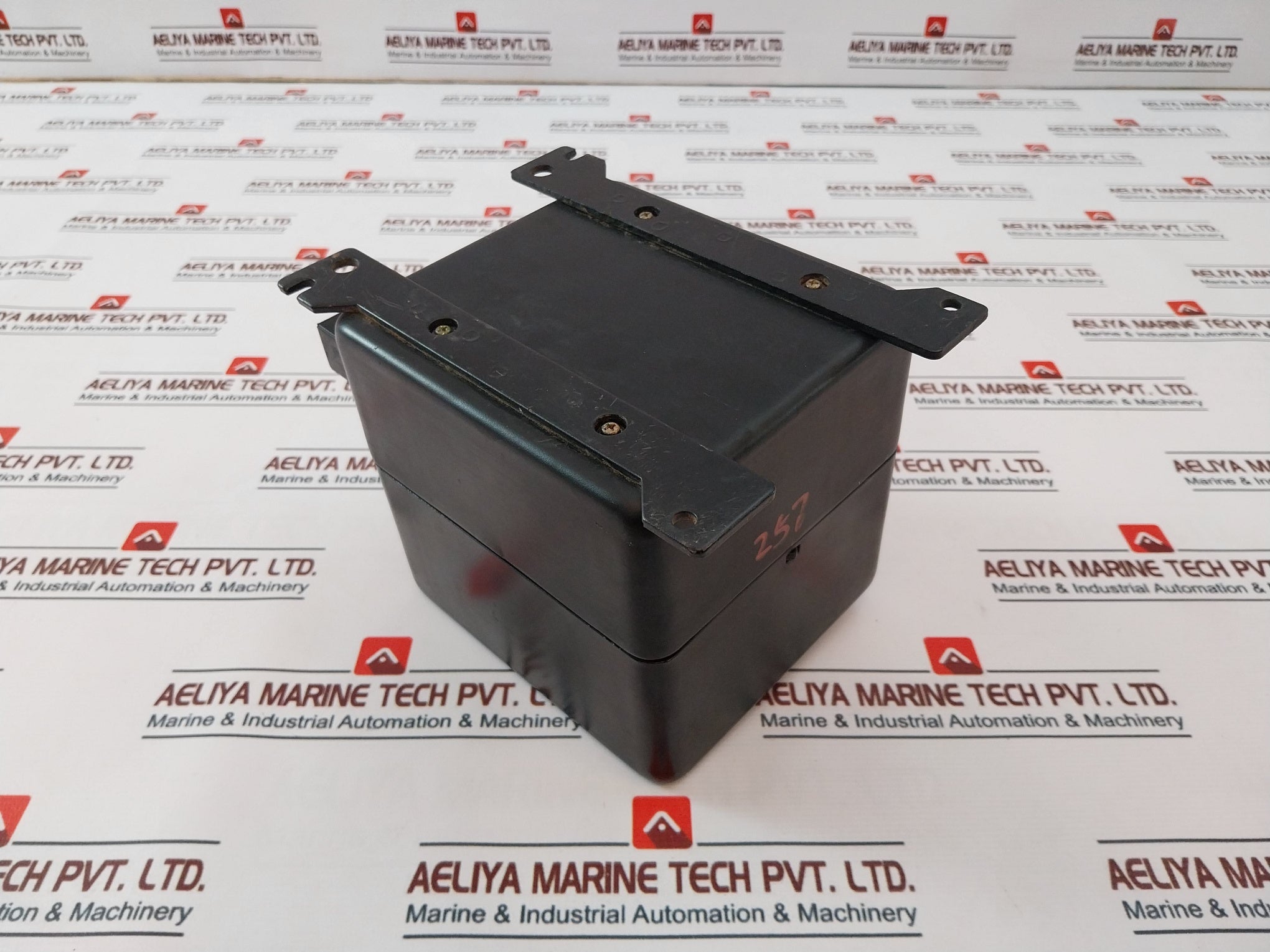 Omron K2Ca-r-s5 Overcurrent Relay 100/110/200/220Vac 5A 50/60Hz