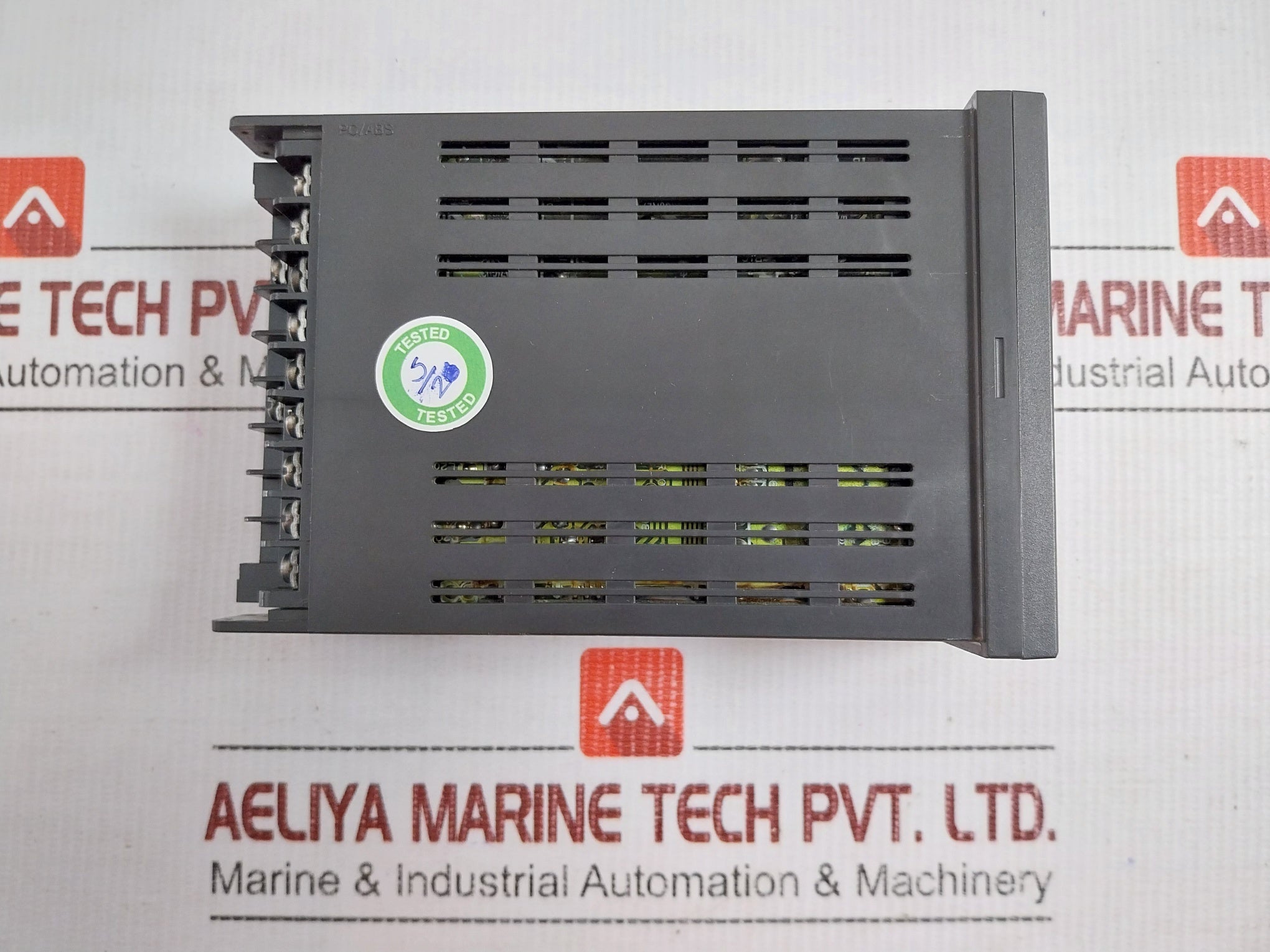 Digital Panel Meter 50/60 Hz 100–240 Vac Omron K3Tx-ad21A-c2
