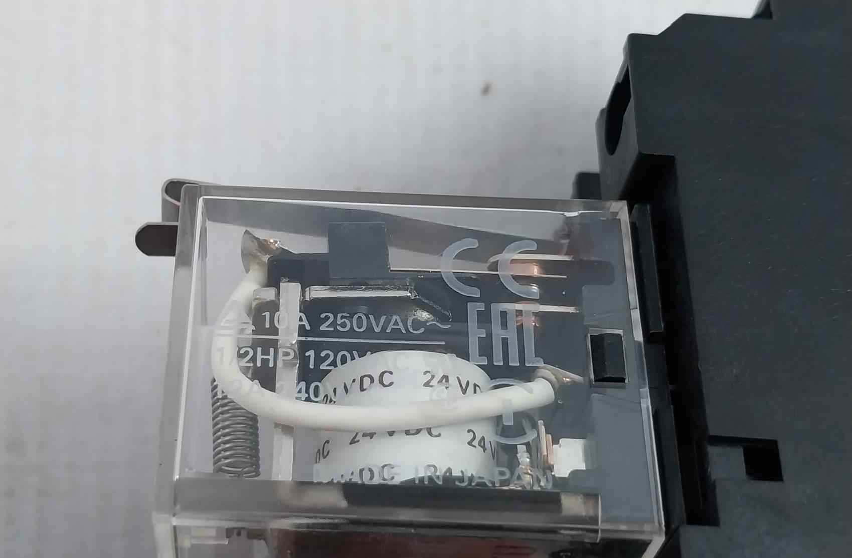 Omron Ly2-d Power Relay With Base 10A 250Vac~