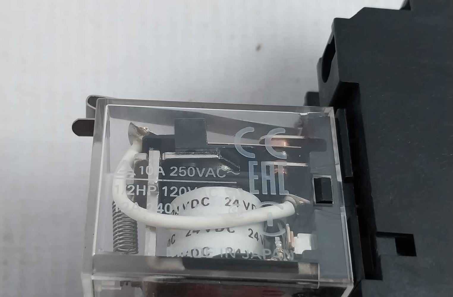 Omron Ly2-d Power Relay With Base 10A 250Vac~