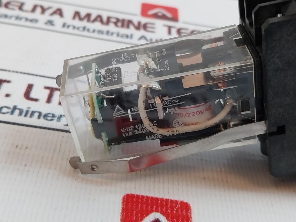 Omron Ly2N-cr Power Relay With Base 200/220 Vac