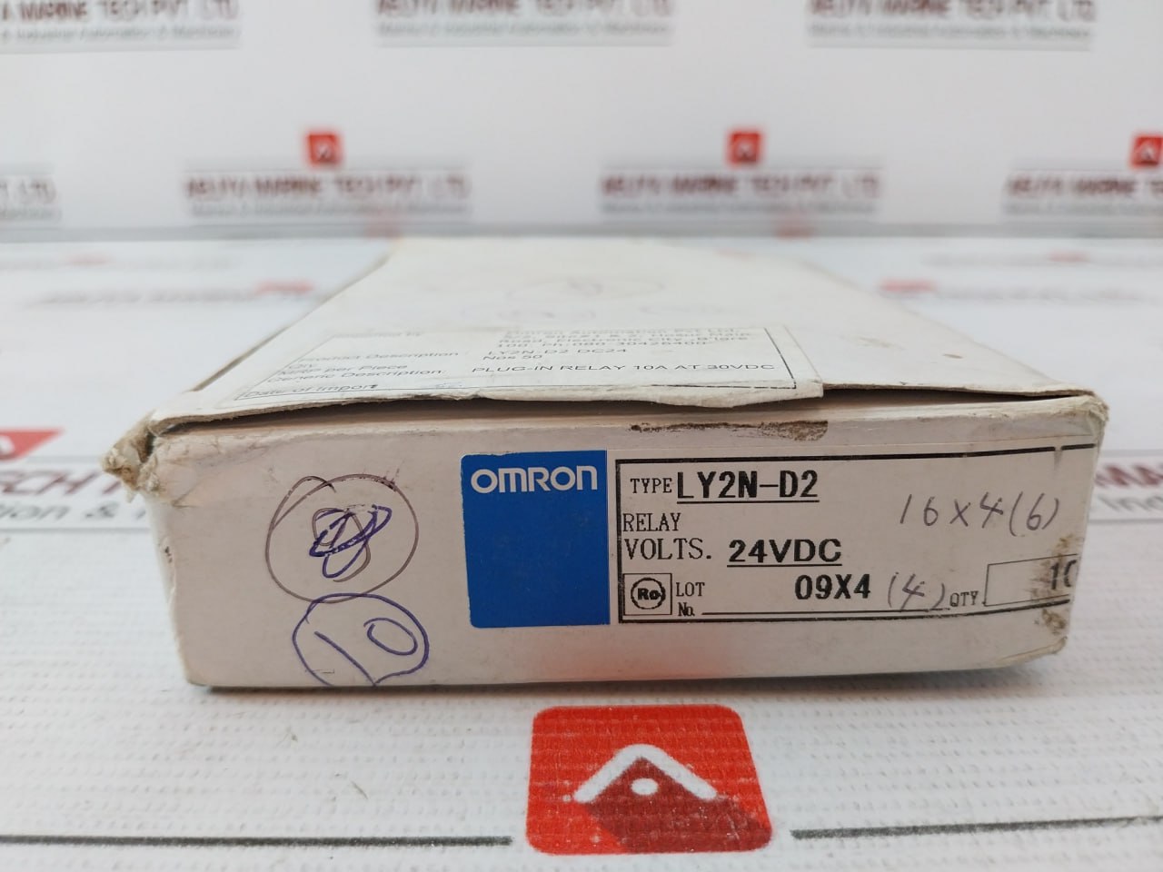 Lot of 2X OMRON LY2N-D2 General Purpose Relays 24VDC 1/2HP 120VAC DC24
