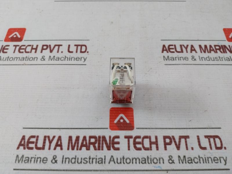 Lot of 2X OMRON LY2N-D2 General Purpose Relays 24VDC 1/2HP 120VAC DC24