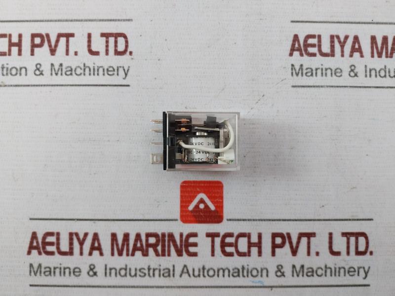 Lot of 2X OMRON LY2N-D2 General Purpose Relays 24VDC 1/2HP 120VAC DC24