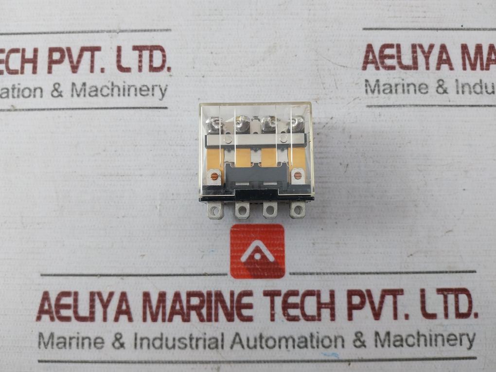 Omron Ly4N 14 Pin Relay 200/220 Vac Iec 255 0377Y3 10A 28Vdc