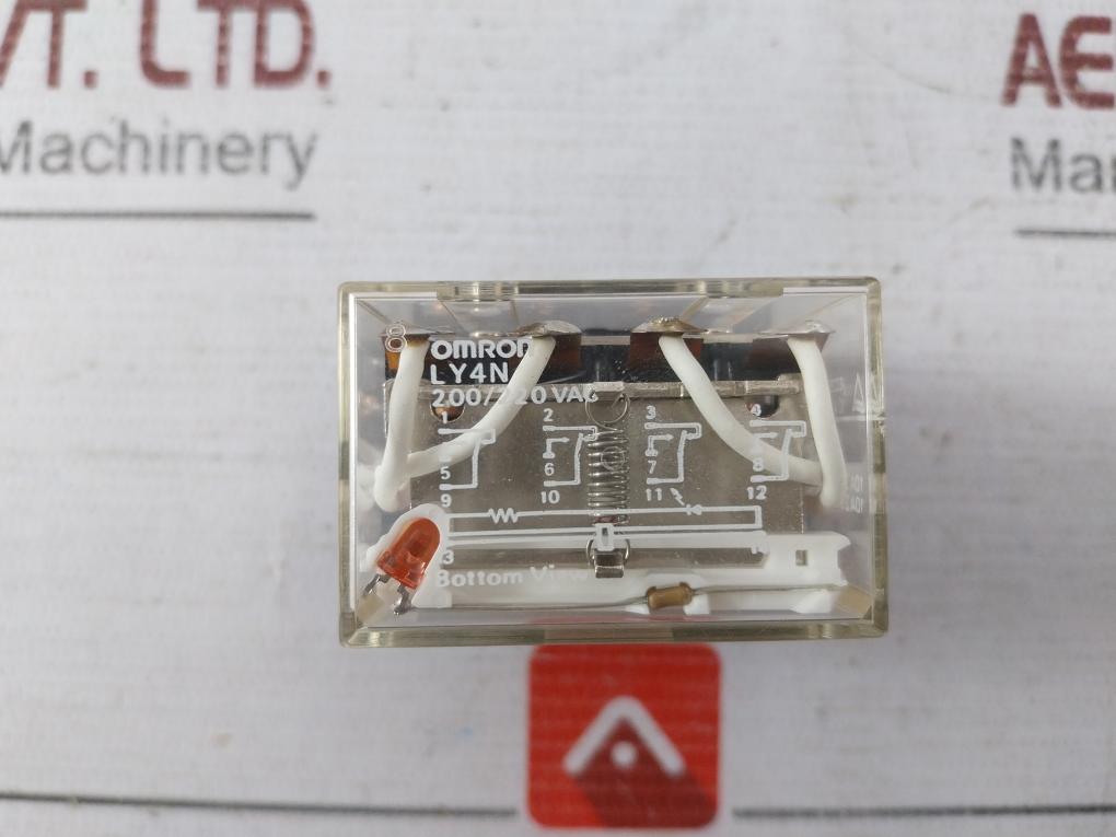 Omron Ly4N 14 Pin Relay 200/220 Vac Iec 255 0377Y3 10A 28Vdc