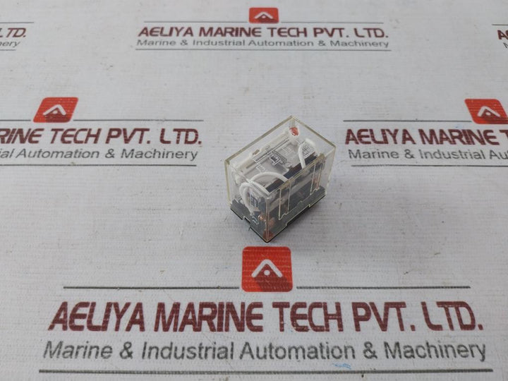 Omron Ly4N 14 Pin Relay 200/220 Vac Iec 255 0377Y3 10A 28Vdc