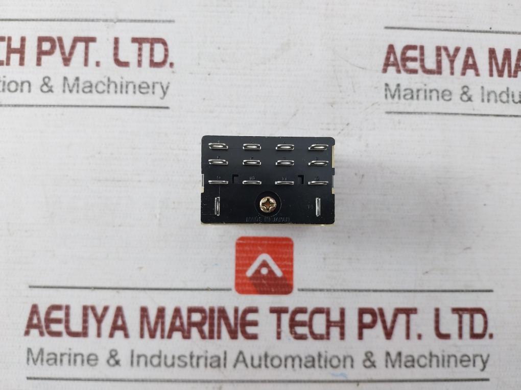 Omron Ly4N 14 Pin Relay 200/220 Vac Iec 255 0377Y3 10A 28Vdc