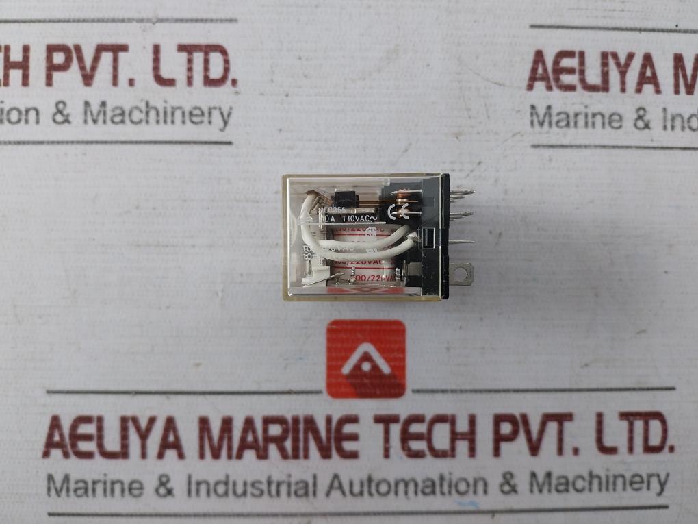 Omron Ly4N 14 Pin Relay 200/220 Vac Iec 255 0377Y3 10A 28Vdc