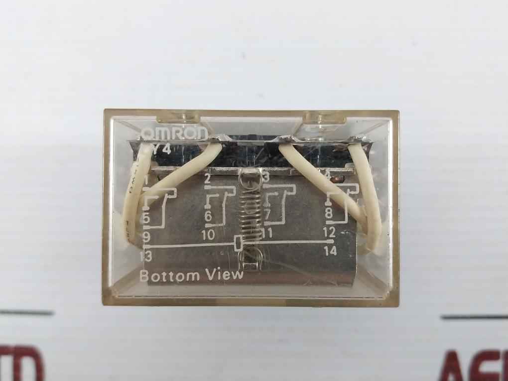 Omron Ly4 Relay 100/110 Vac 60Hz 29X5Yh