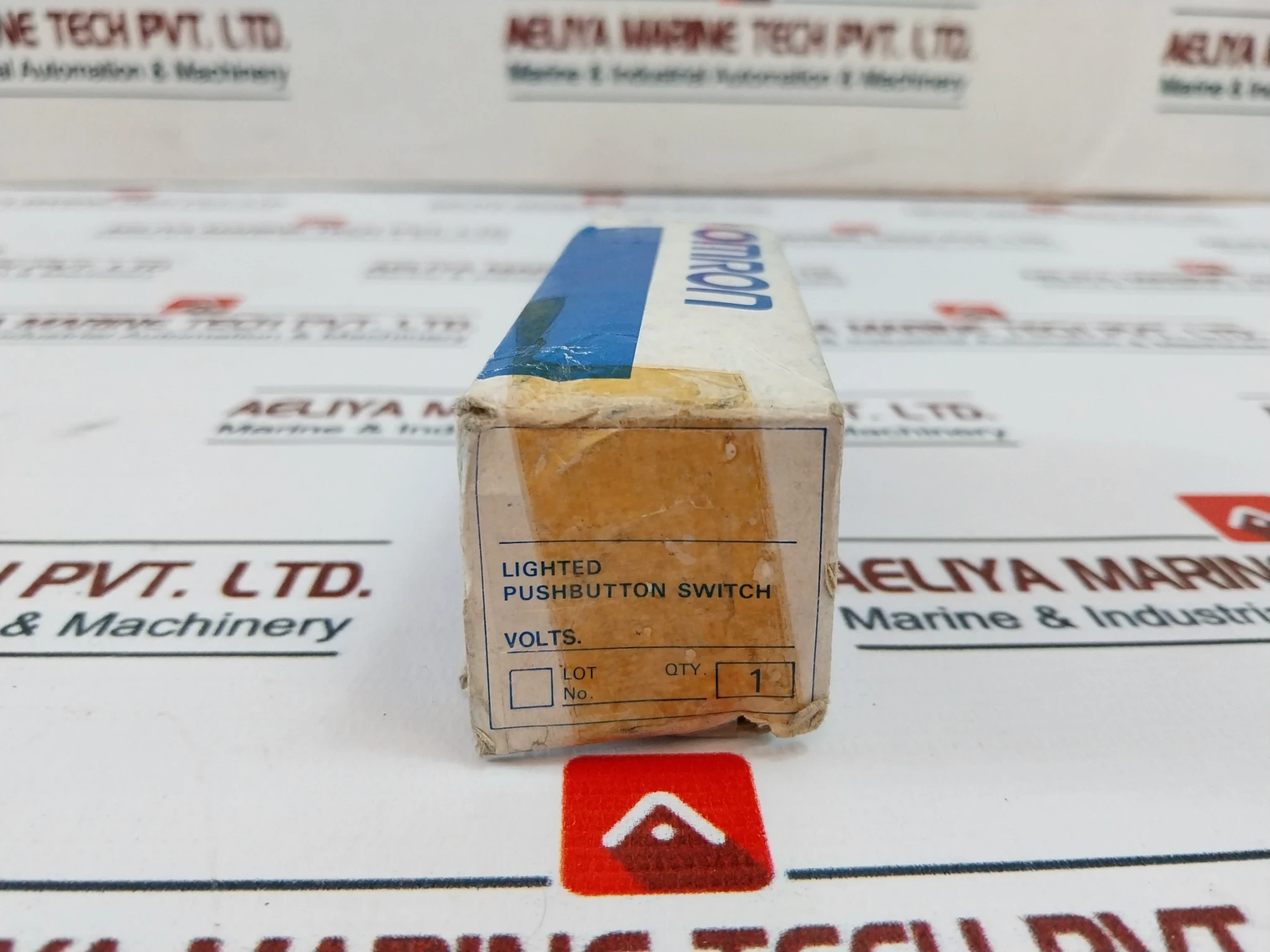 Omron M2Pa-701 Lighted Pushbutton Switch 28V/1.2W