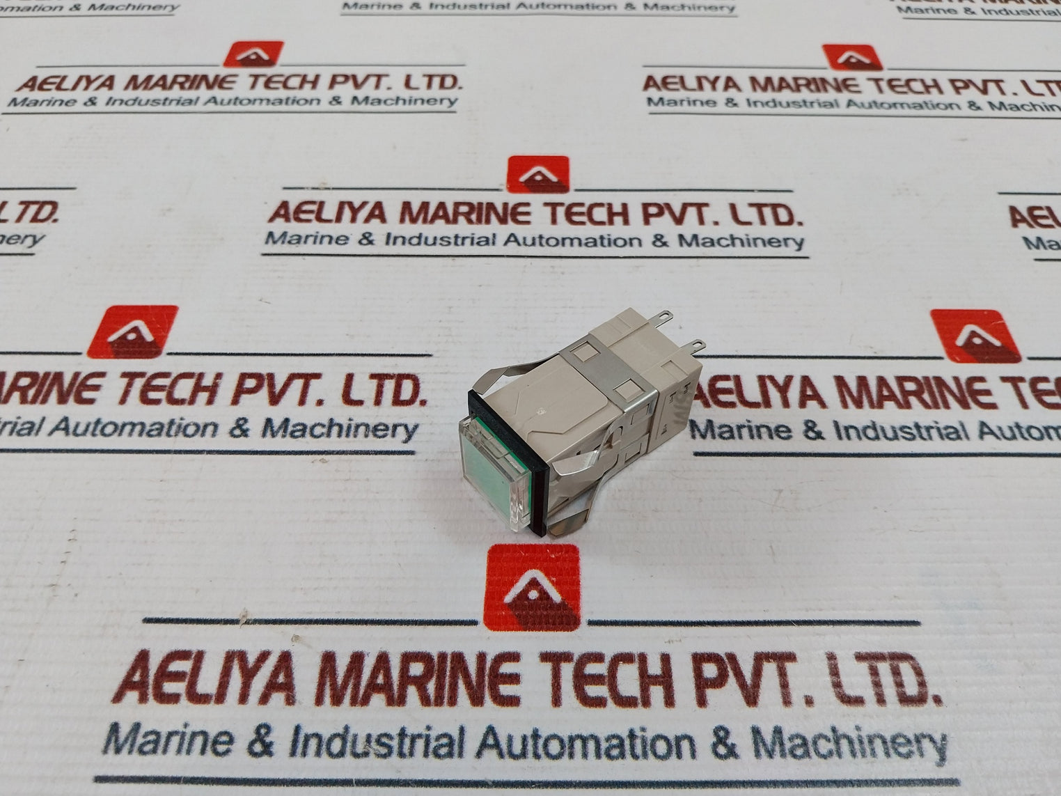 Omron M2Pa-701 Lighted Pushbutton Switch 28V/1.2W