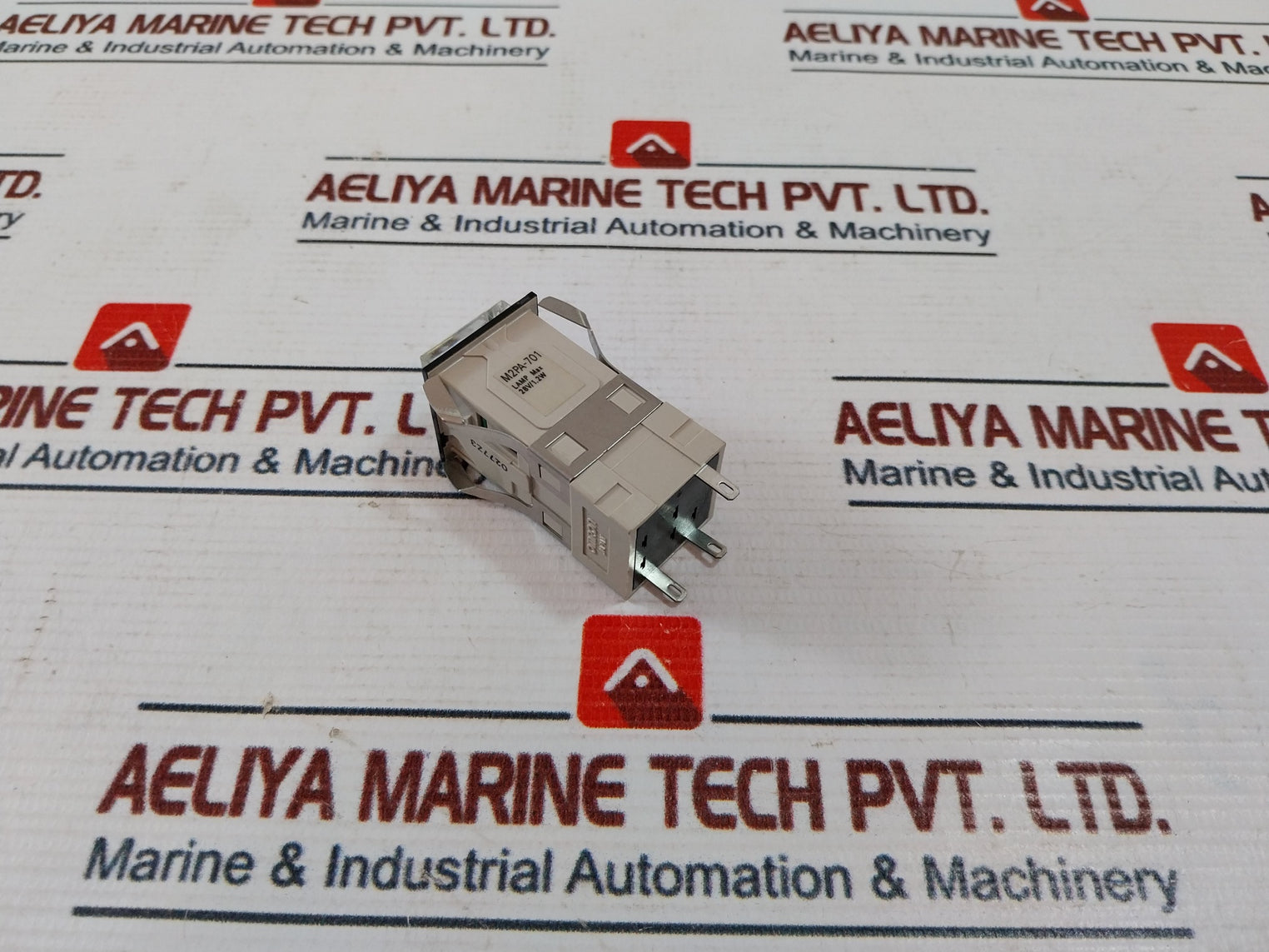 Omron M2Pa-701 Lighted Pushbutton Switch 28V/1.2W