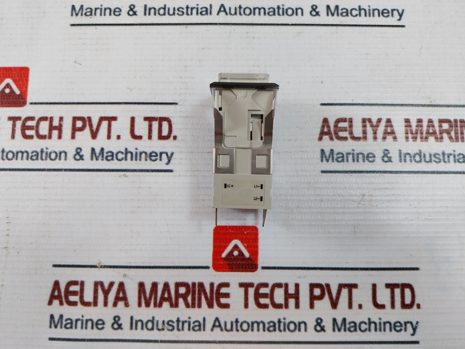 Omron M2Pa-701 Lighted Pushbutton Switch 28V/1.2W