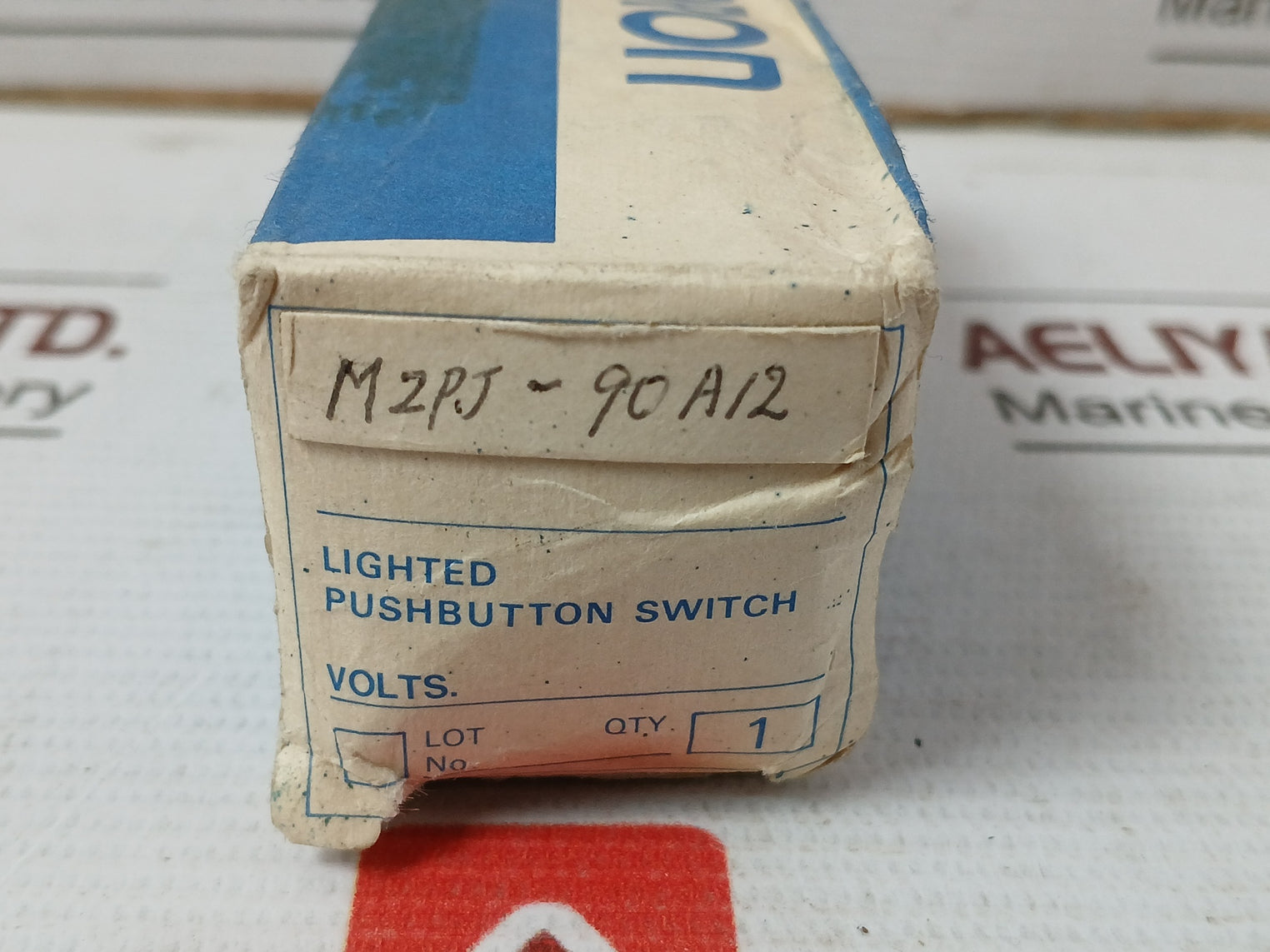 Lot of 2X OMRON M2pj-701 Lighted Push Button Switch Lamp Max 28V/.1.2W