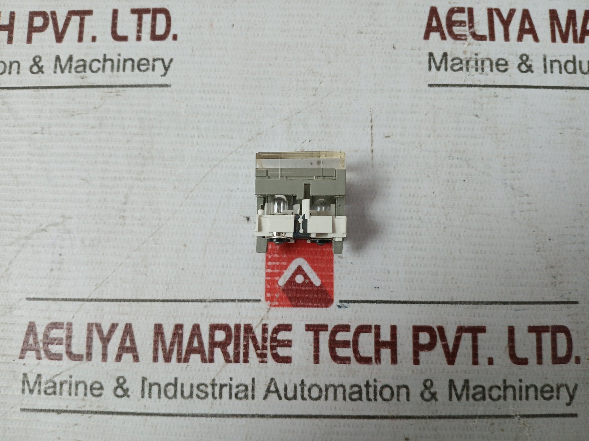 Lot of 2X OMRON M2pj-701 Lighted Push Button Switch Lamp Max 28V/.1.2W