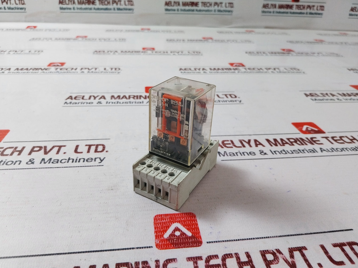 Omron Mk3P5-n Relay With Socket 250V Ac/28V Dc