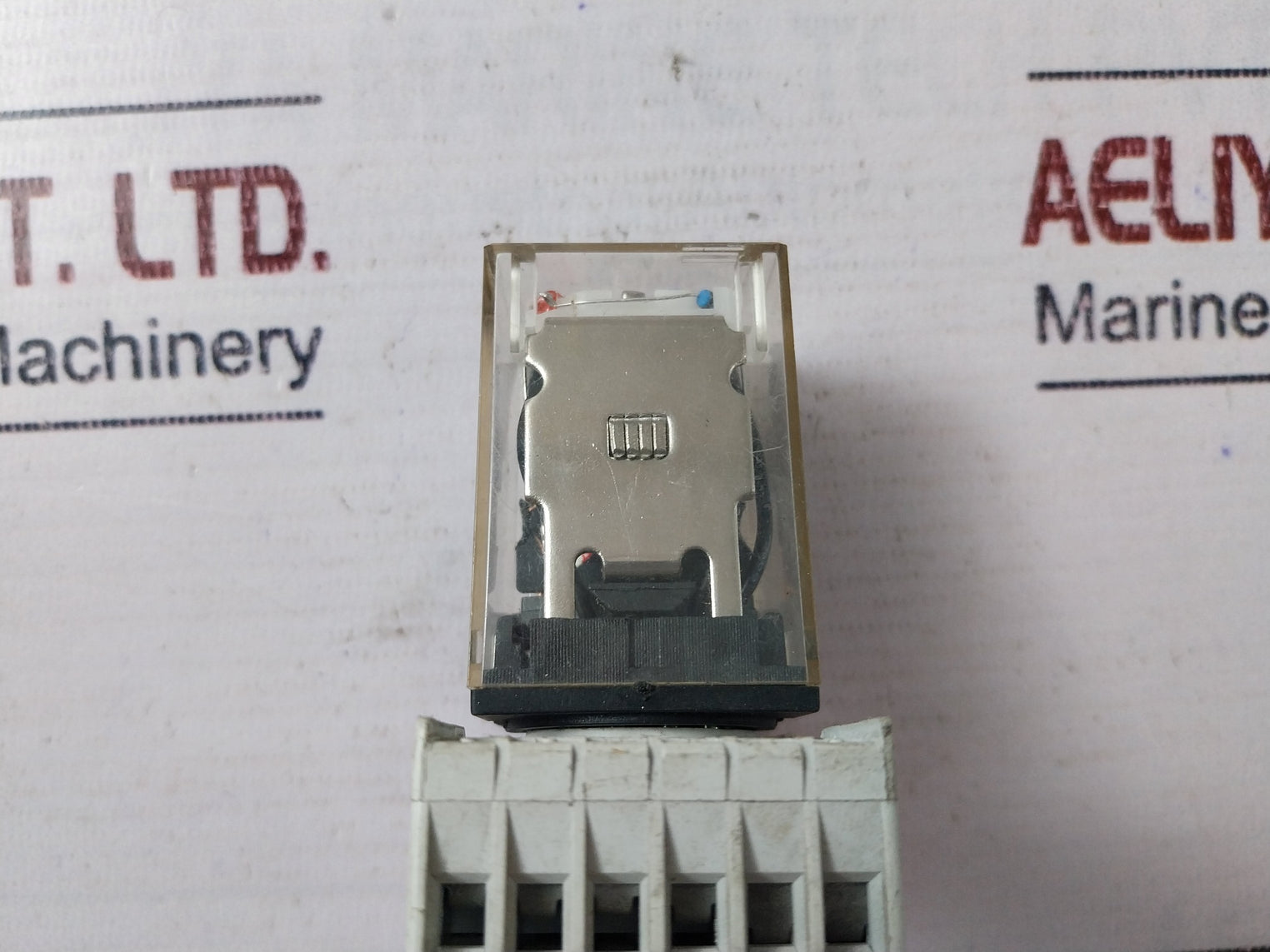 Omron Mk3P5-n Relay With Socket 250V Ac/28V Dc