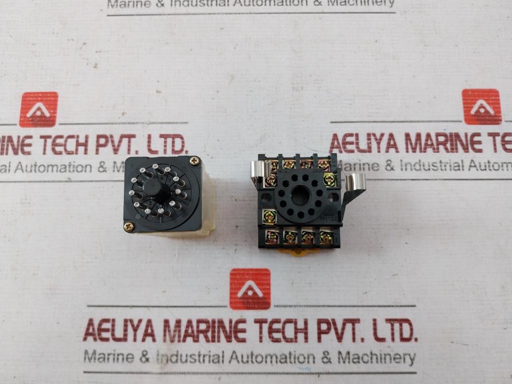 Omron Mk3P Power Relay 100/110Vac 250V 7.5A Pf113A