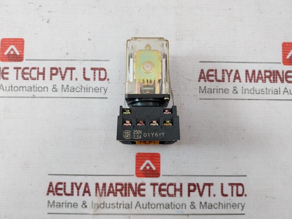 Omron Mk3P Power Relay 100/110Vac 250V 7.5A Pf113A