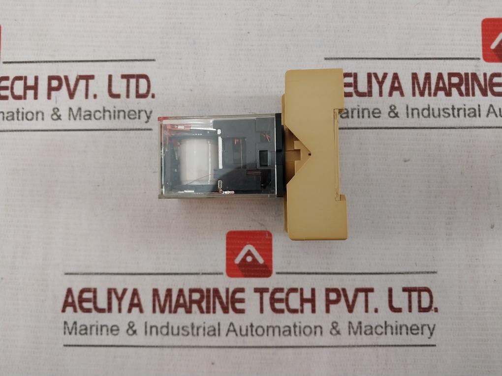 Omron Mks3Pin-5 Single Phase Relay With Base 250V Ac 50/60Hz 29812Ew 30V Dc