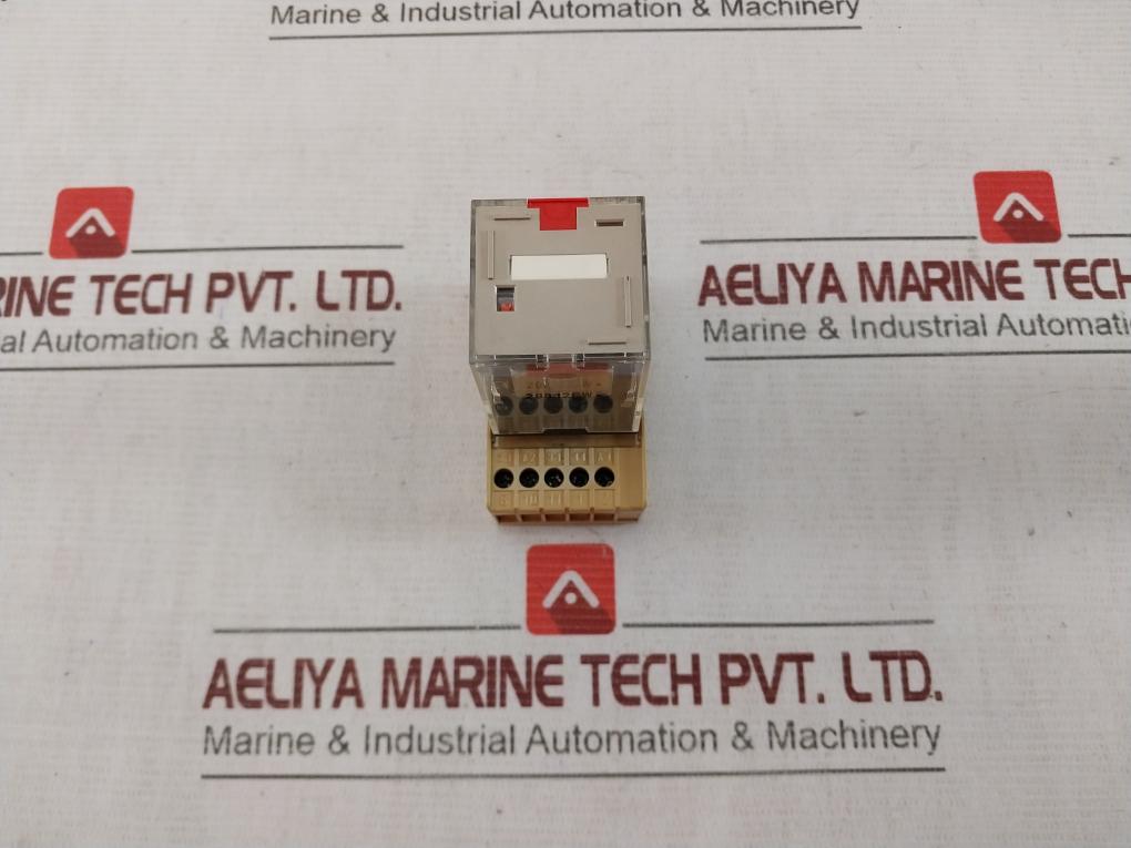 Omron Mks3Pin-5 Single Phase Relay With Base 250V Ac 50/60Hz 29812Ew 30V Dc