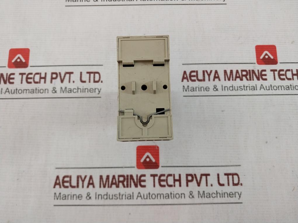 Omron Mks3Pin-d-5 Single Phase General Purpose Relay With Socket 10A 400Vac
