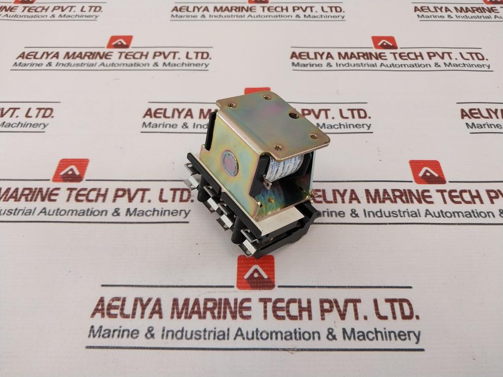 Omron Mm4-nm05 Power Relay 100Vac 50Hz