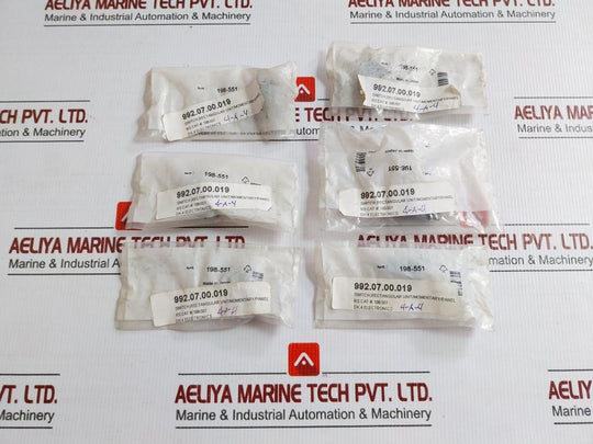 Omron Momentary Panel Switch 0.5A 250Vac A3Cj-7011