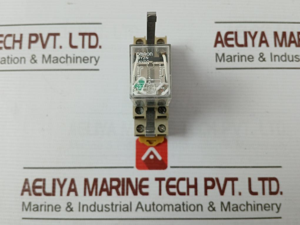 Omron My2N Miniature Power Relay With Socket Iec255 24V Dc 7A 250Vac