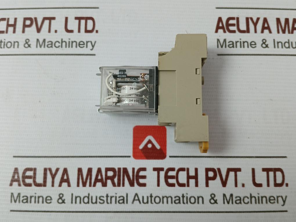 Omron My2N Miniature Power Relay With Socket Iec255 24V Dc 7A 250Vac