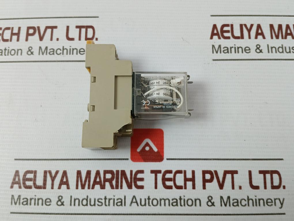 Omron My2N Miniature Power Relay With Socket Iec255 24V Dc 7A 250Vac