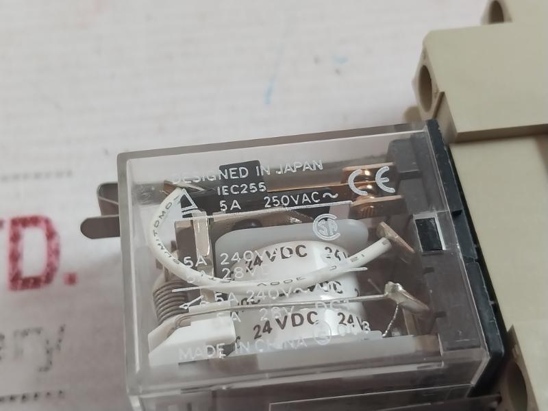 Omron My2N Power Relay 5A 240V-ac1 Iec255 24Vdc